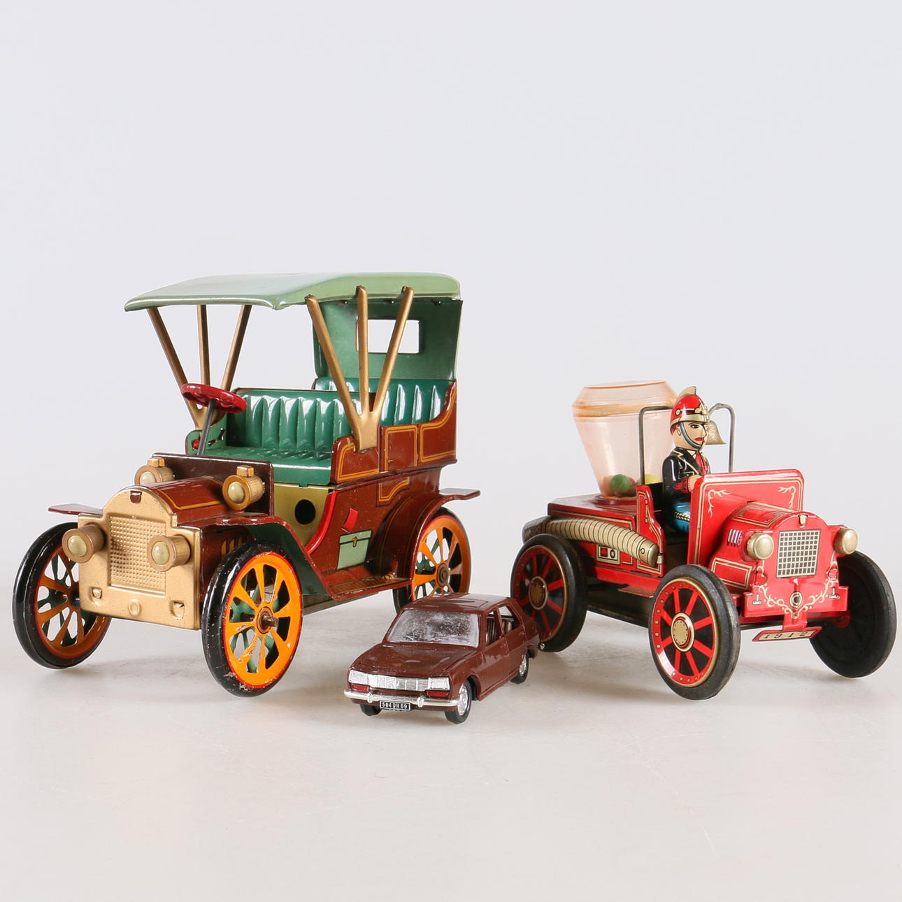 BILAR, 3 st. Plåt, Modern Toys, Japan, 1900-talets mitt.