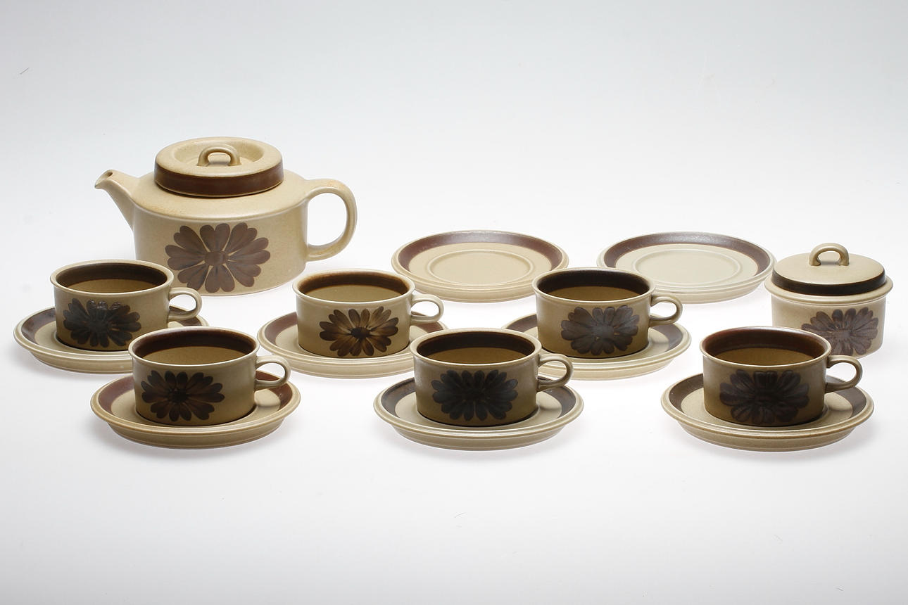 TESERVISDELAR, 8 delar, keramik, Gunvor Olin-Grönqvist, Arabia.