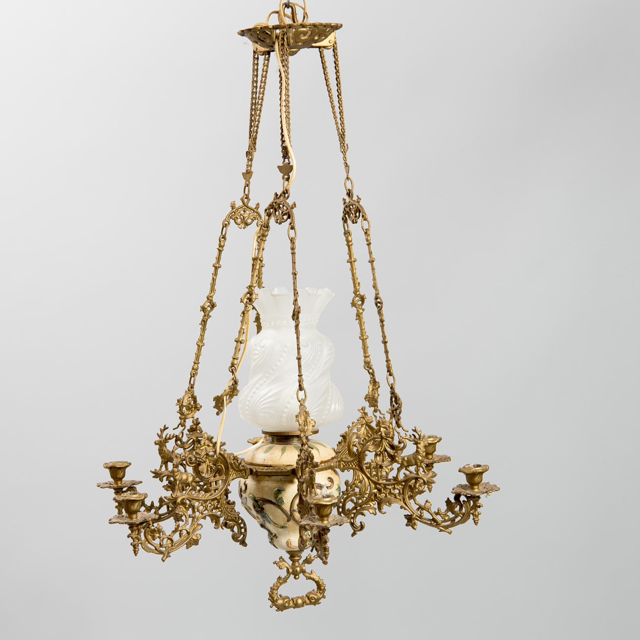 TAKFOTOGENLAMPA, majolika med glaskupa, elektrifierad.