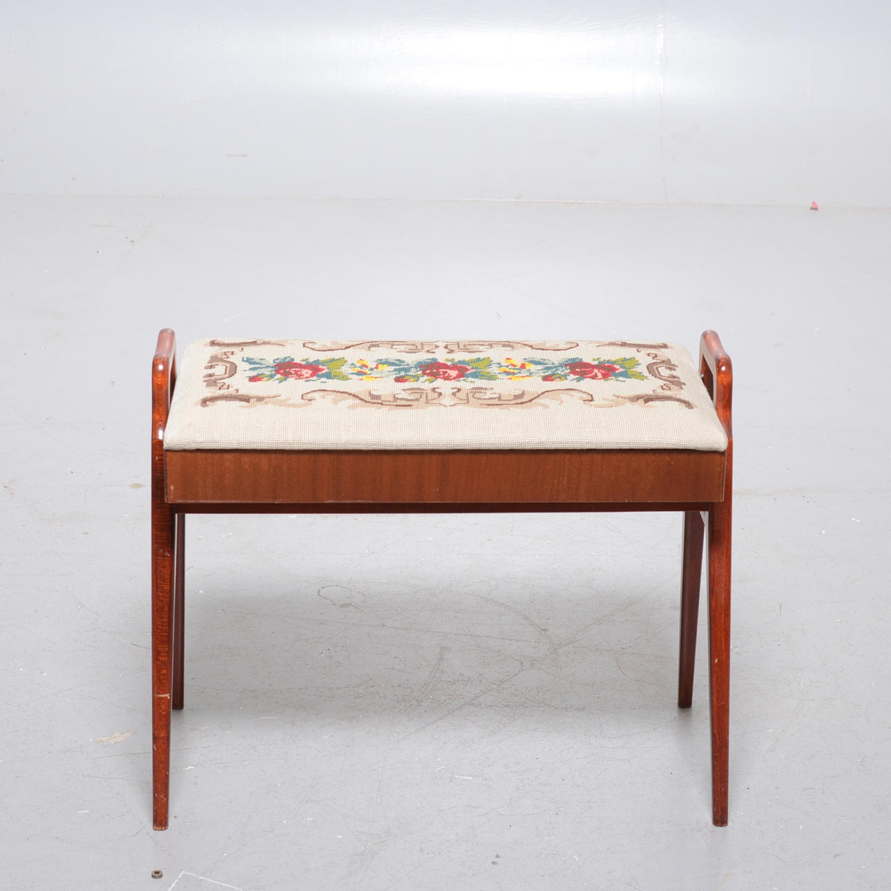 PIANOPALL, rokokostil.