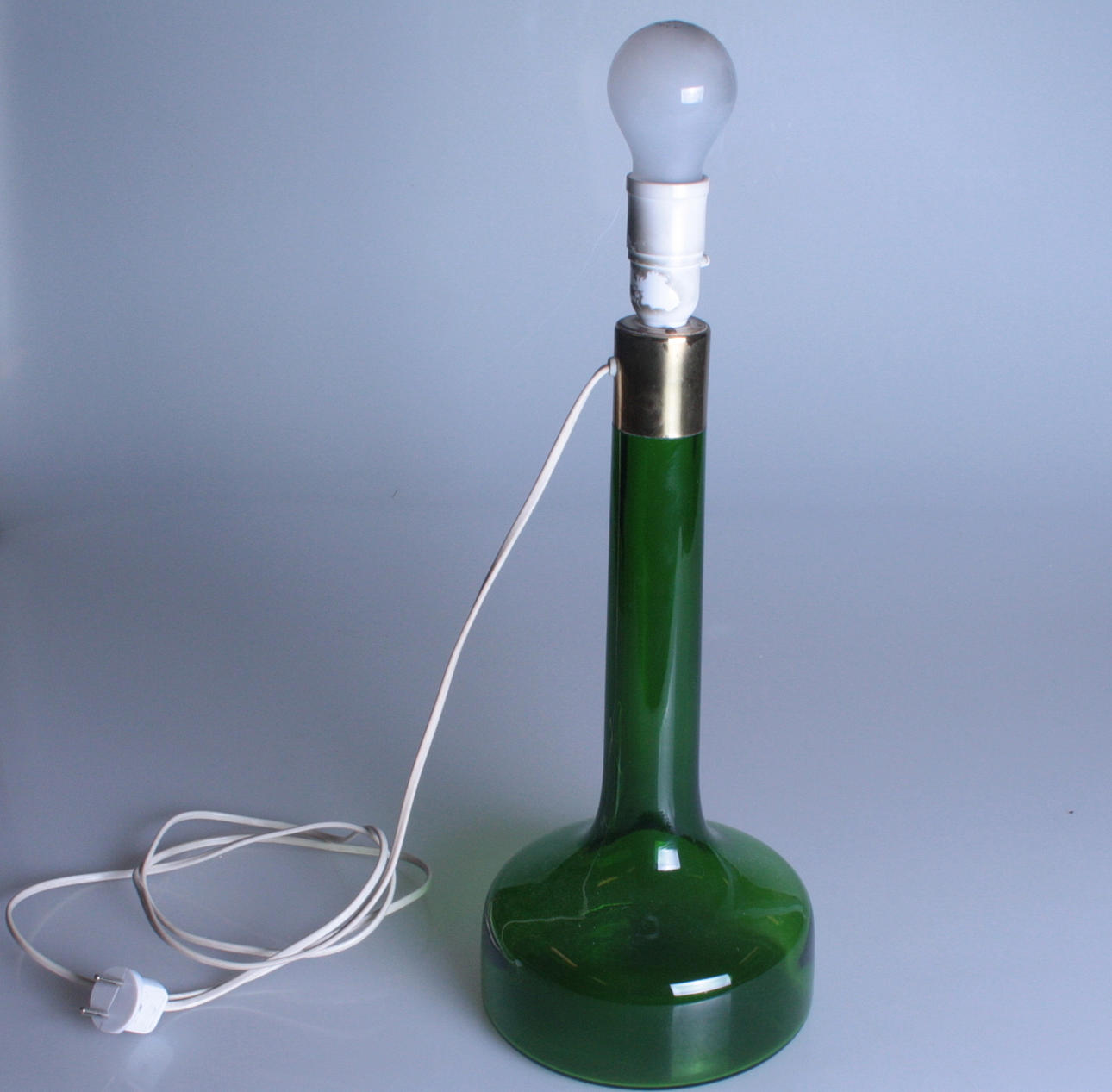 BORDSLAMPA, grönt glas, 1960-tal.