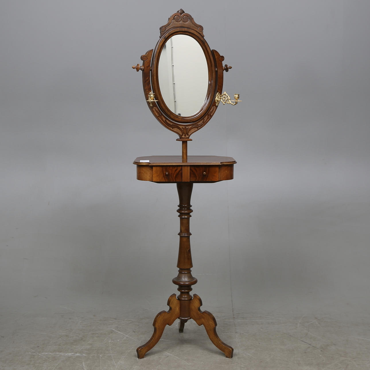 RAKBORD med SPEGEL, nyrenässans, sent 1800-tal.