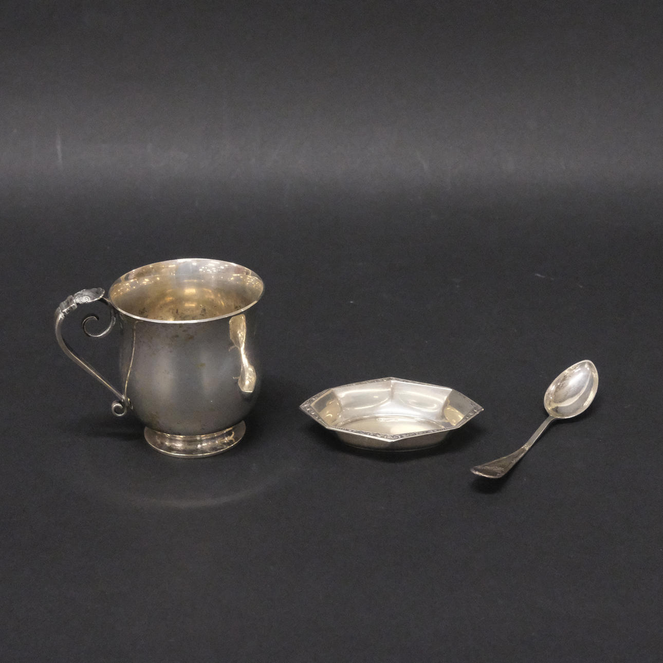 ITEMS OF SILVER, THREE PIECES.