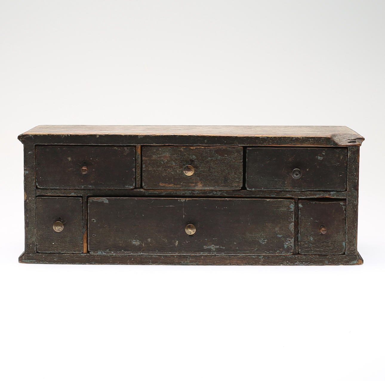 KRYDDSKÅP, allmoge, 1800-tal.