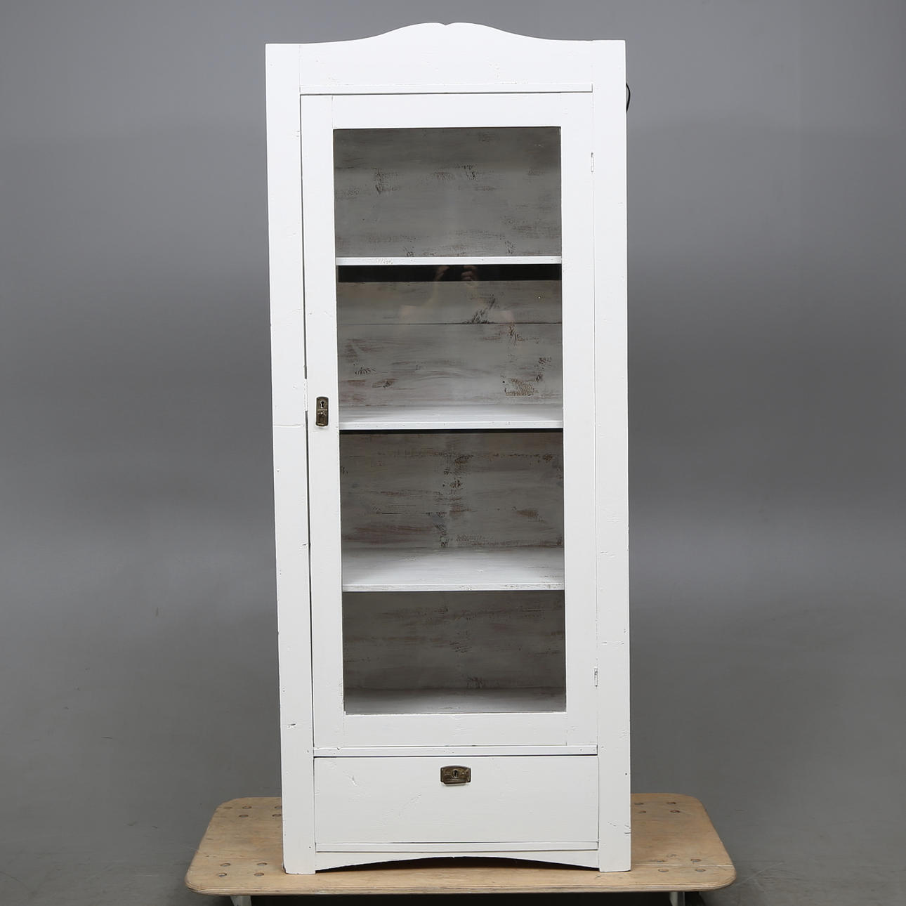 VITRINSKÅP, jugend, 1900-talets första hälft.