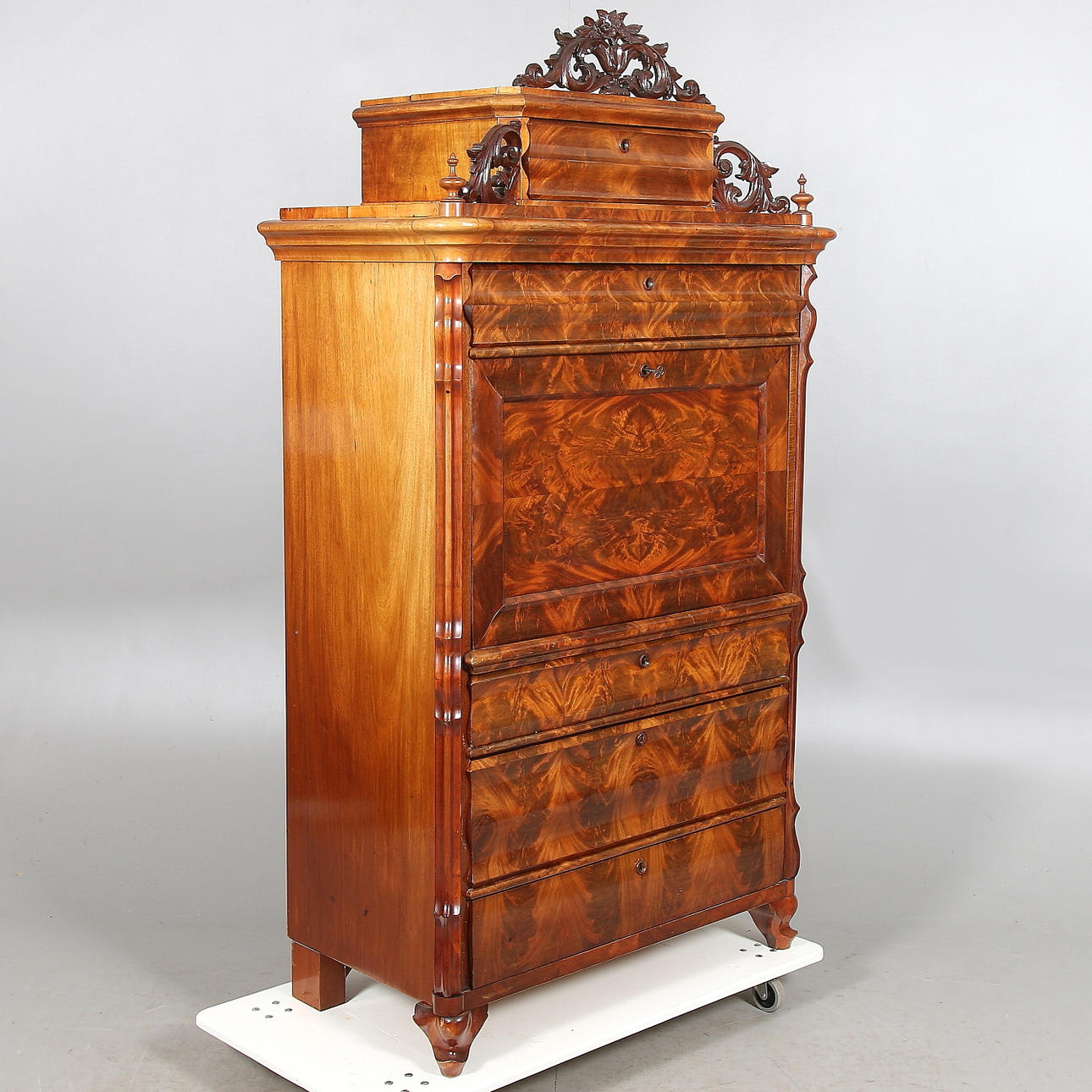 CHIFFONJÉ, mahogny, nyrokoko, 1800-talets mitt, Tyskland.