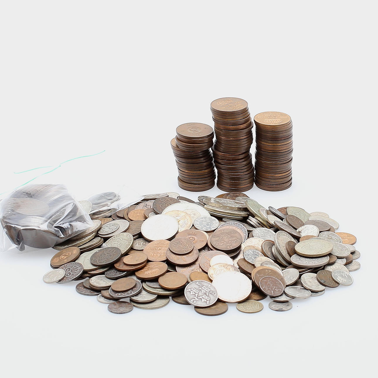 MYNTSAMTLING, Sverige, 18-1900-tal, silvermyntens vikt 487,34 gram.