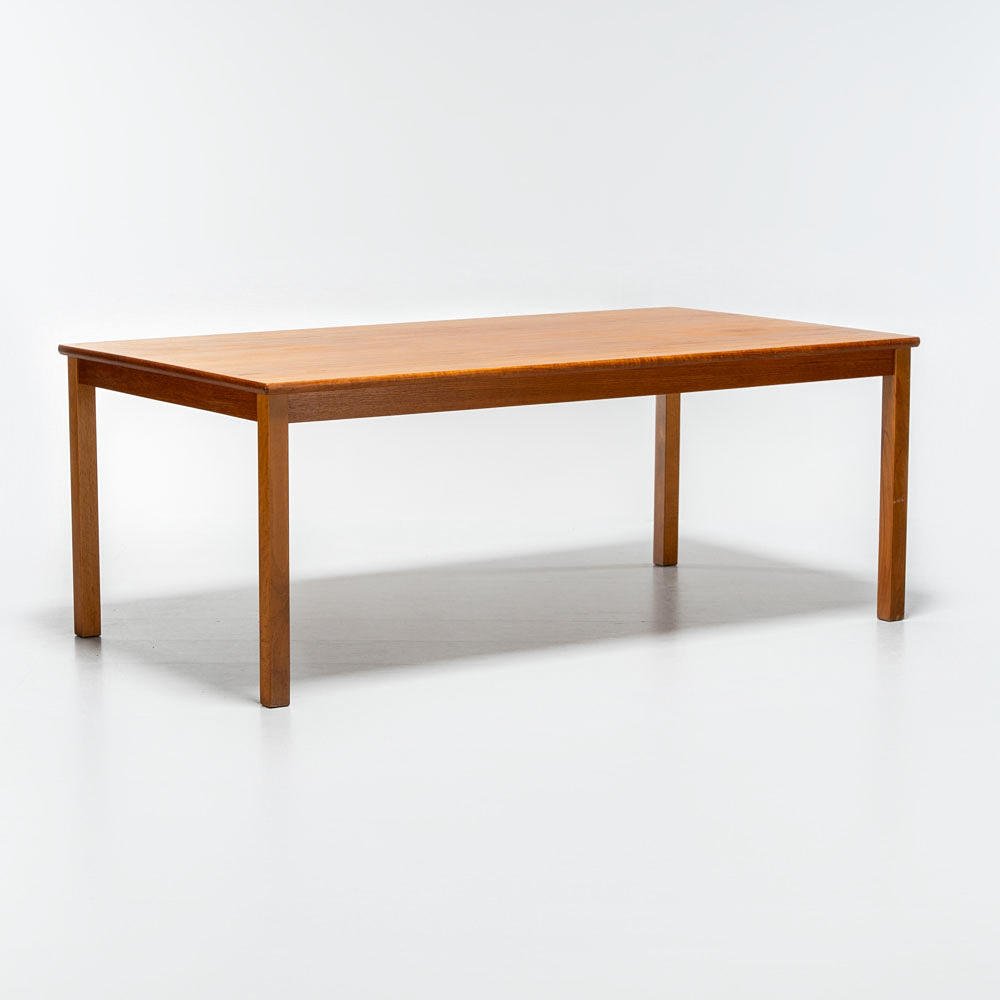 A teak coffee table, 20th century.