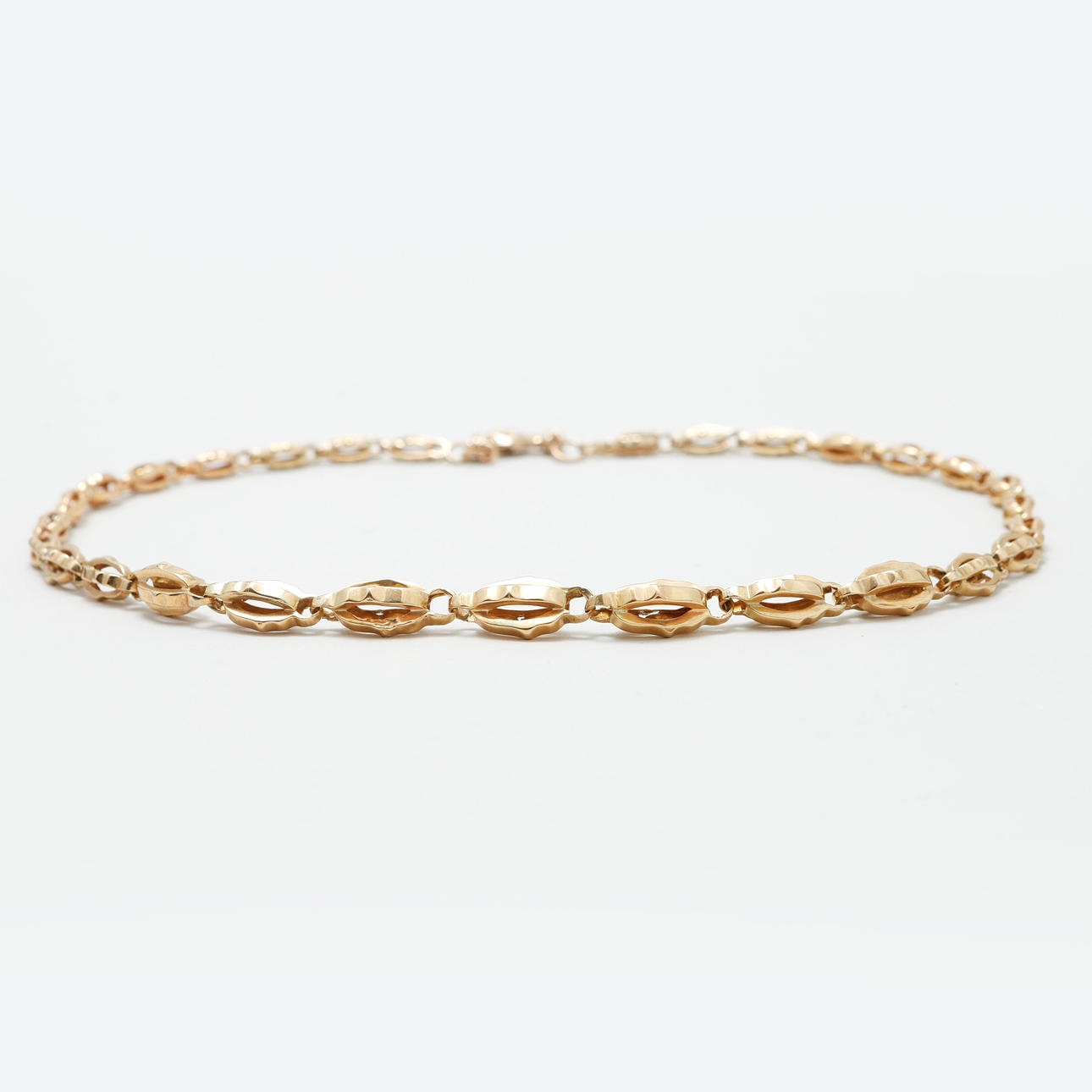 COLLIER, 18k guld. Vikt ca 20,3 g.