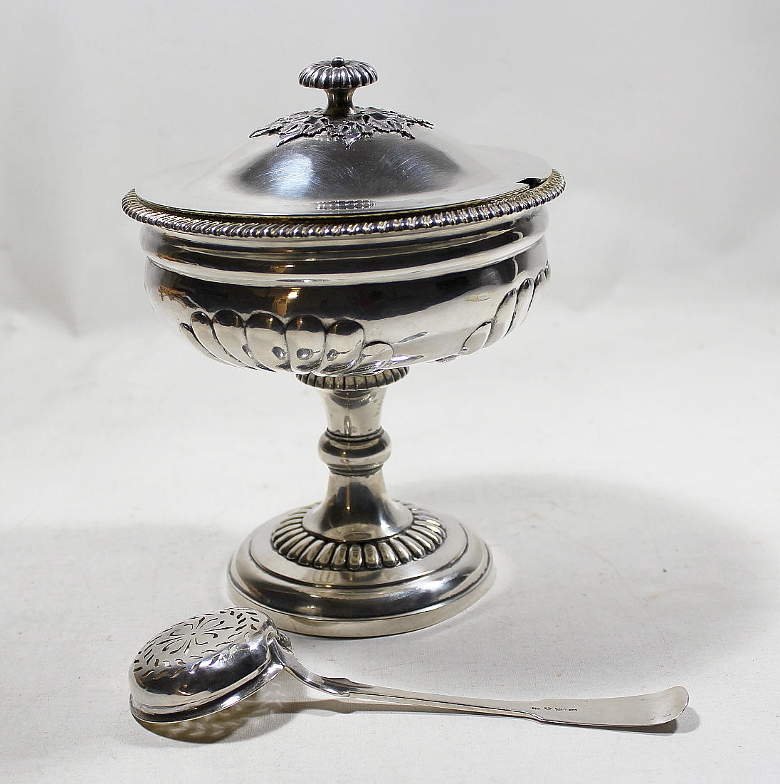 SOCKERSKÅL silver, förgylld insida, Stämplad Roland Melin, Helsingfors 1837.