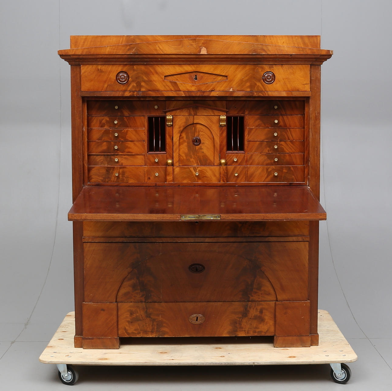 CHIFFONJÉ, senempire, 1800-talets mitt.