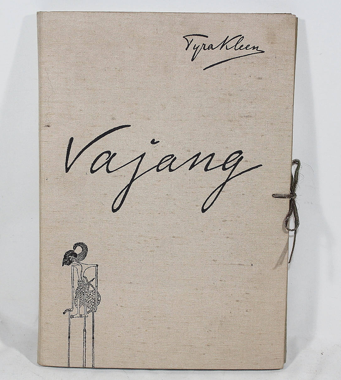 TYRA KLEEN. KONSTMAPP, Vajang.