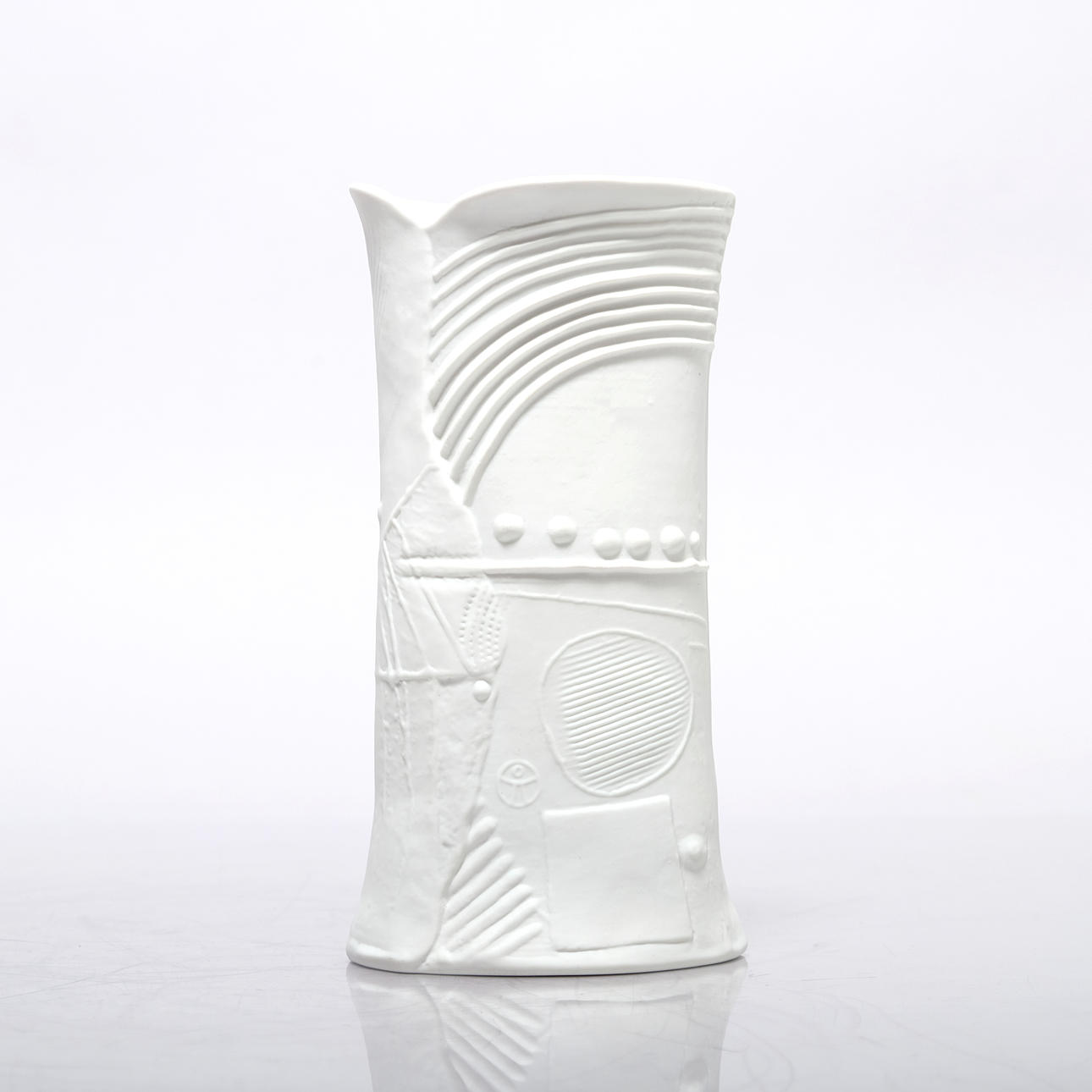 BERTIL VALLIEN. A stoneware vase, “Terra”. Ceramics & Porcelain ...
