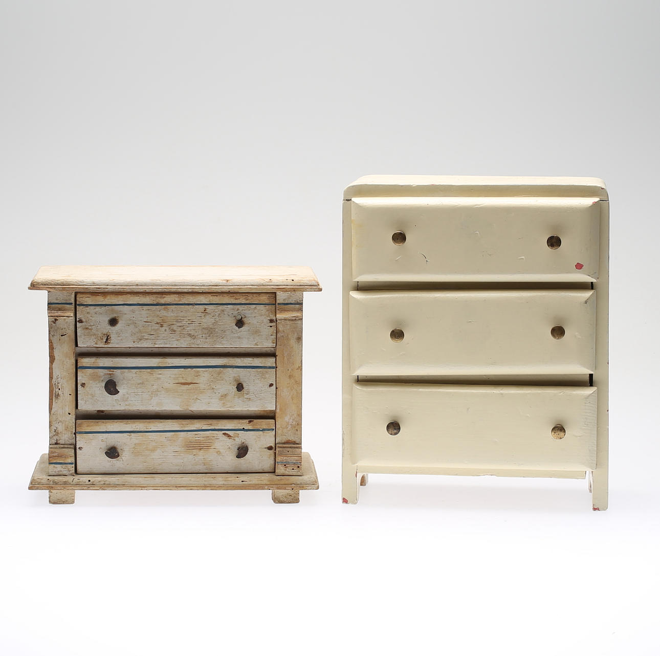 MINIATYRBYRÅER, 2 st, 1900-tal.