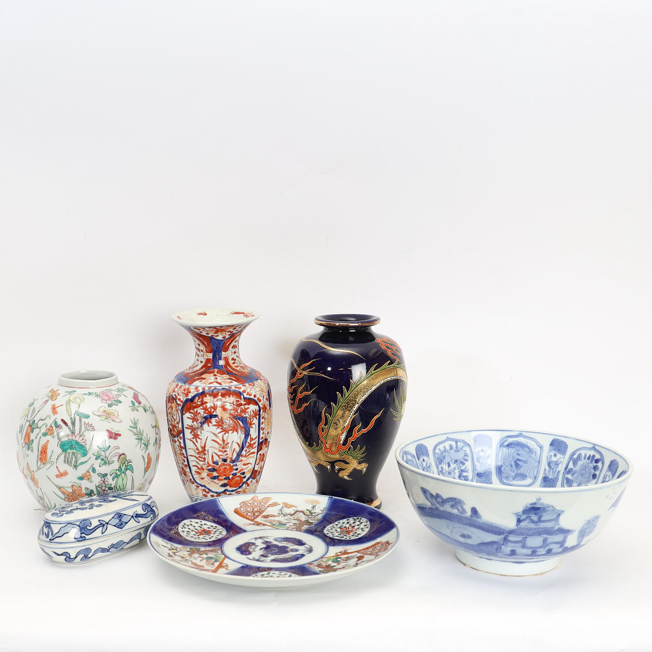 PORCELAIN, 6 pieces, Asia.