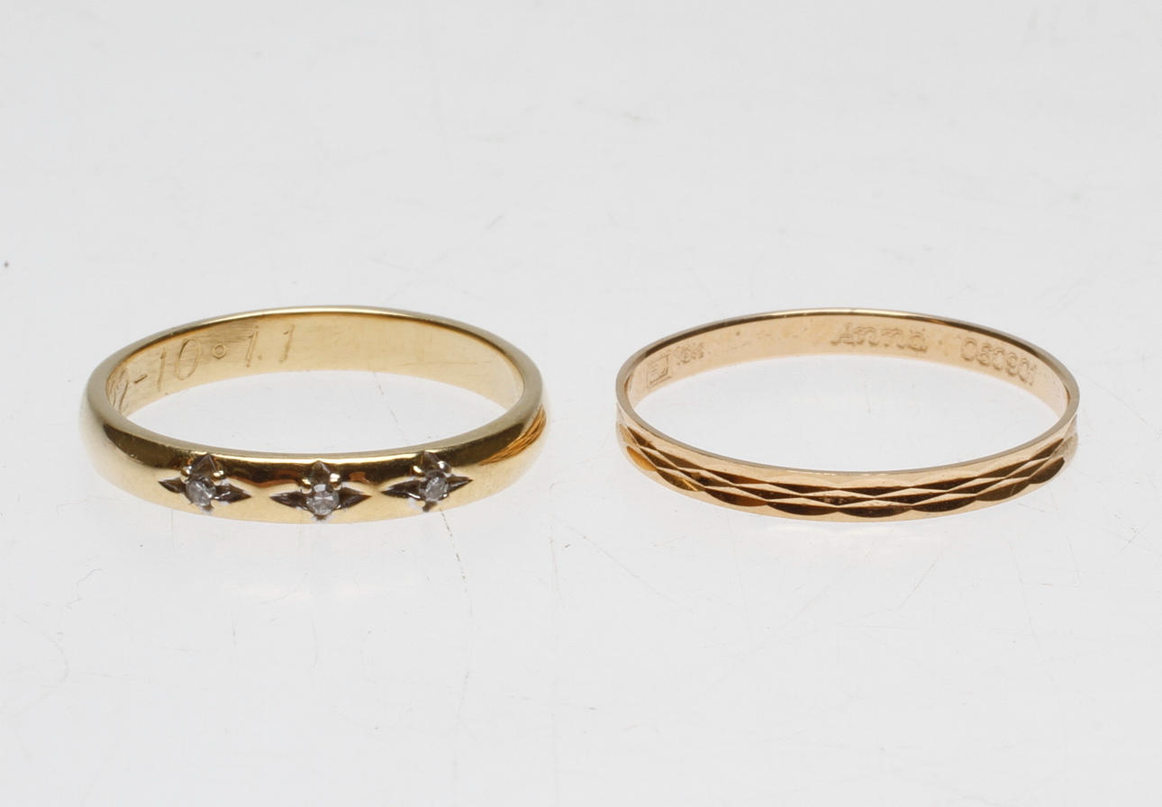 RINGAR, 2 st, 18k guld, vikt ca 4,2 gr.