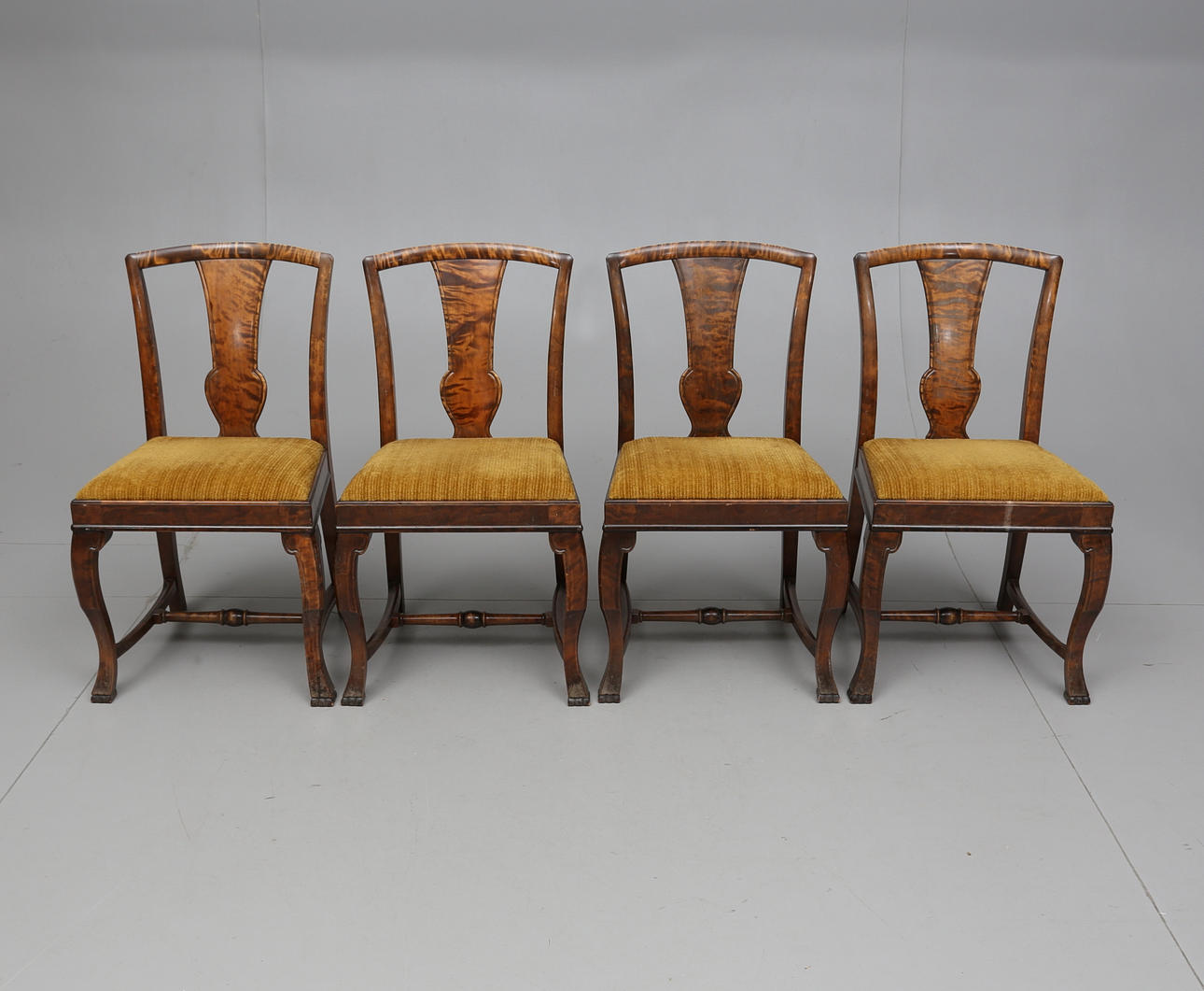 STOLAR, 4 st, Sannolikt Carl Malmsten, Svenska Möbelfabrikerna, Bodafors, 1900-talets första hälft.