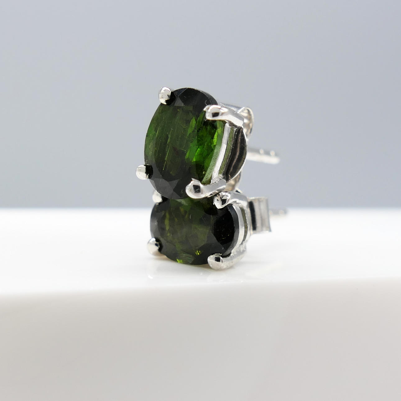 NATURAL TOURMALINE stud earrings.