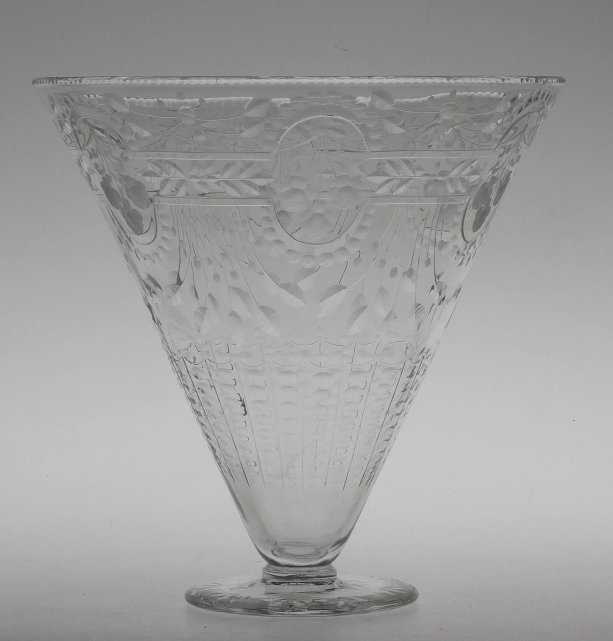 SKÅL, glas, konformad, Kosta nr 83, 1900-talets början.