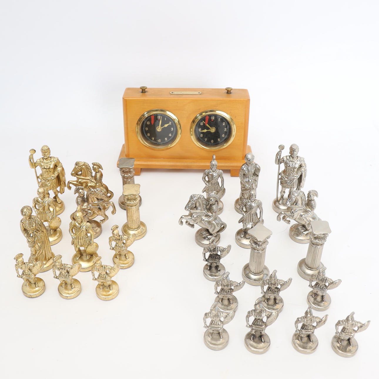 PARTI SCHACKDETALJER. Samlarföremål - Övriga samlarföremål - Auctionet