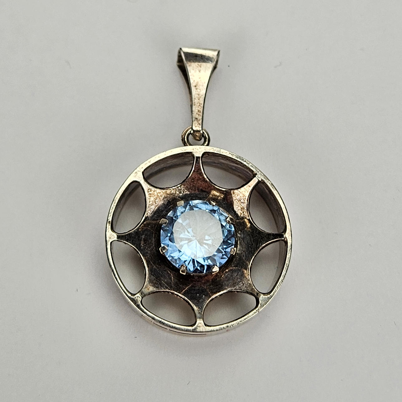 HÄNGE, silver med slipad sten, Kultaseppa Salovaara, Åbo, Finland, 1970 ...