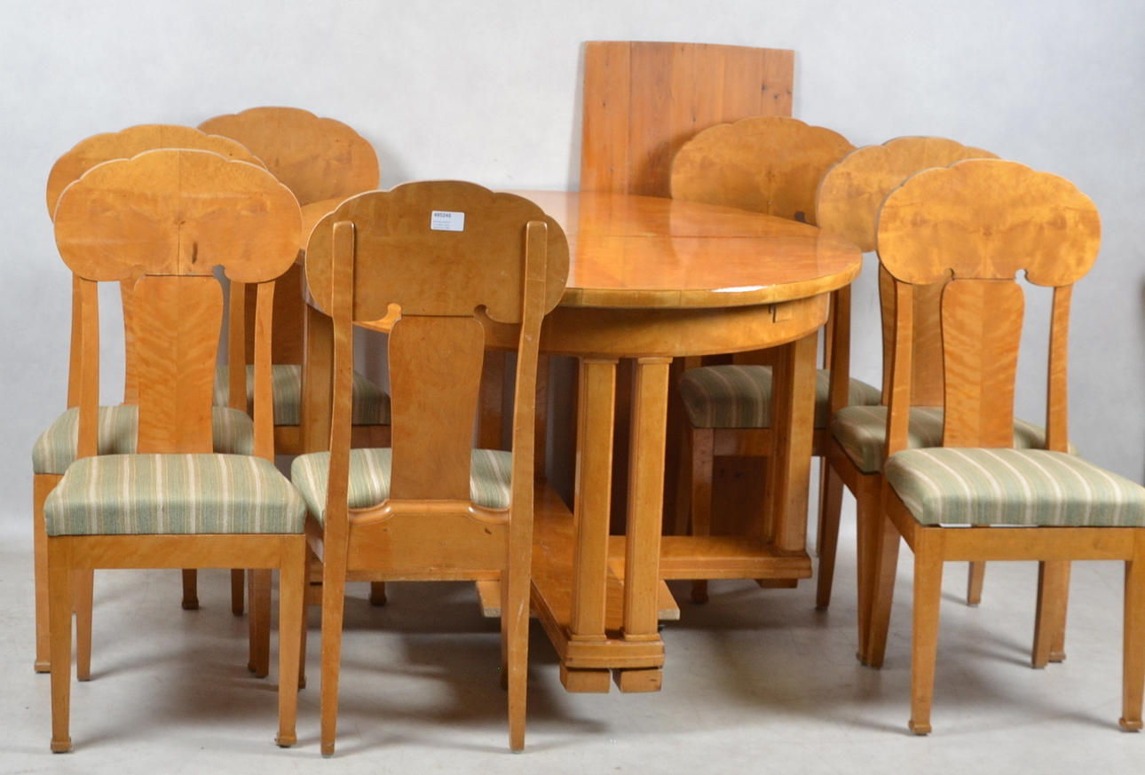 MATSALSGRUPP, 8 delar, björk, senempire 1900-talets första hälft.
