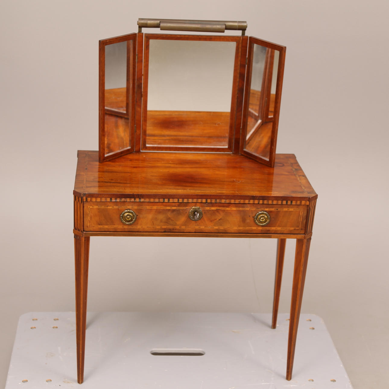 SMINKBORD, trä/intarsia, låda, sengustaviansk, 17-/1800-tal.