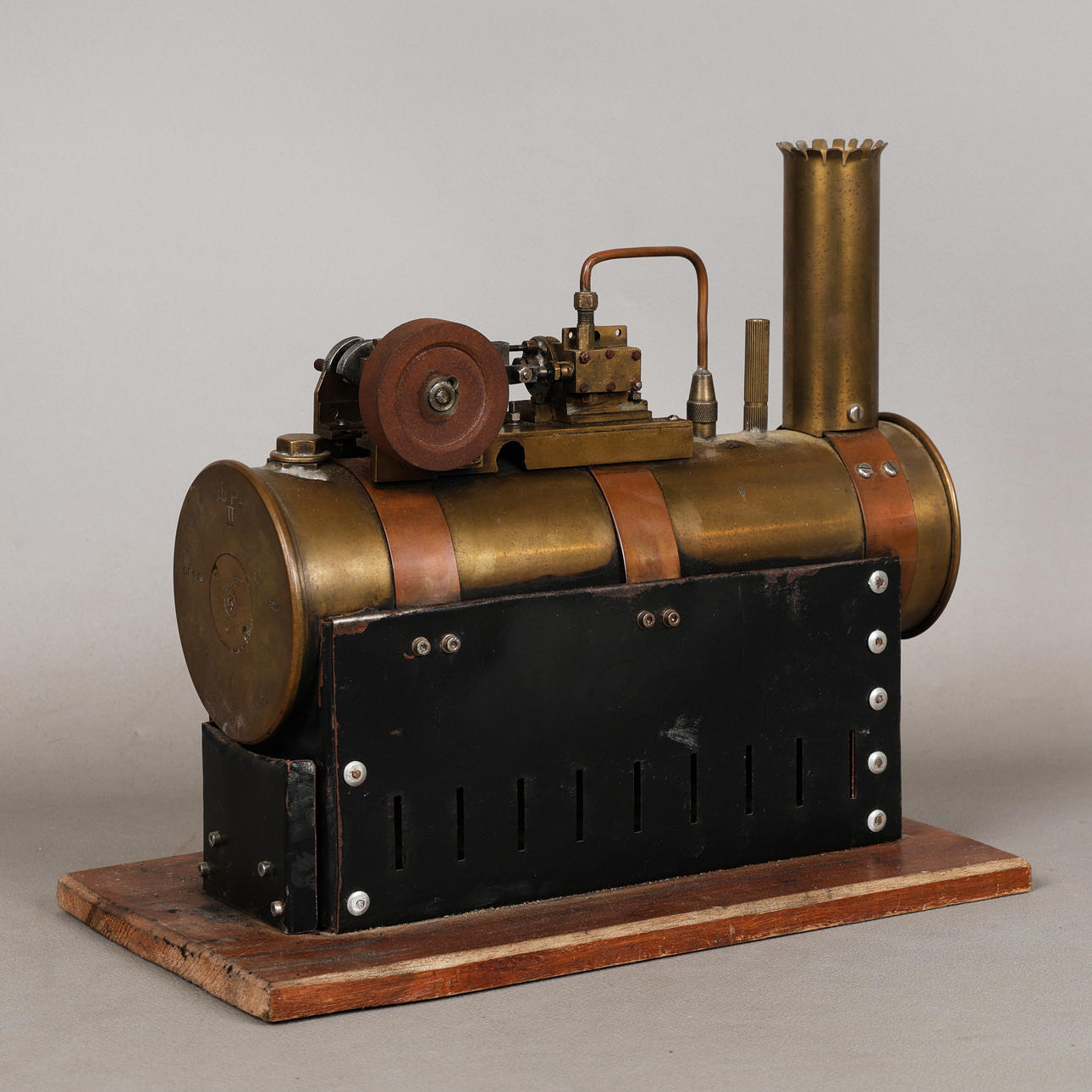 A HAND MADE STATIONARY STEAM ENGINE.