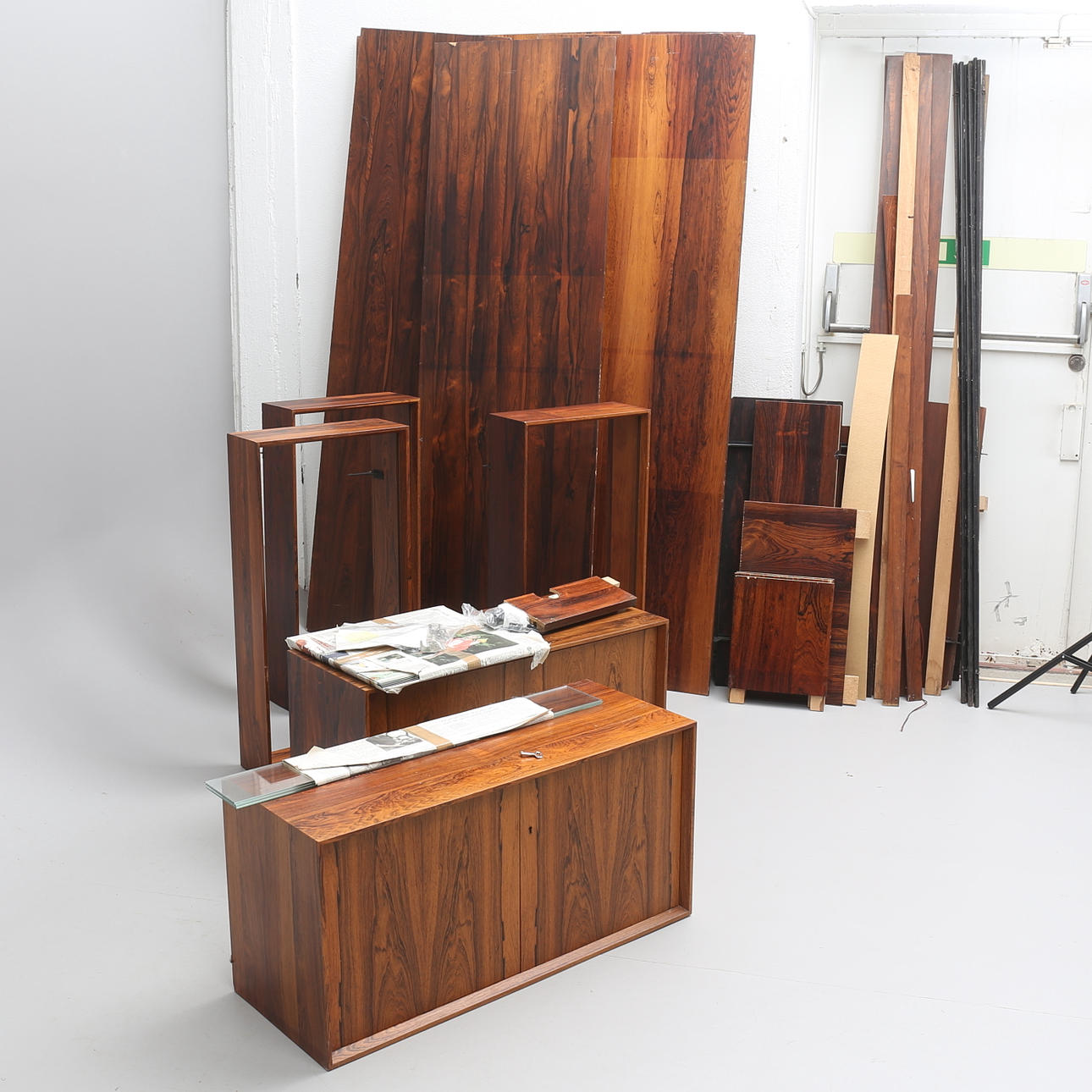 PANELVÄGG, jakaranda, "Radikal", IKEA, 1960/1970-tal, med Citesintyg.