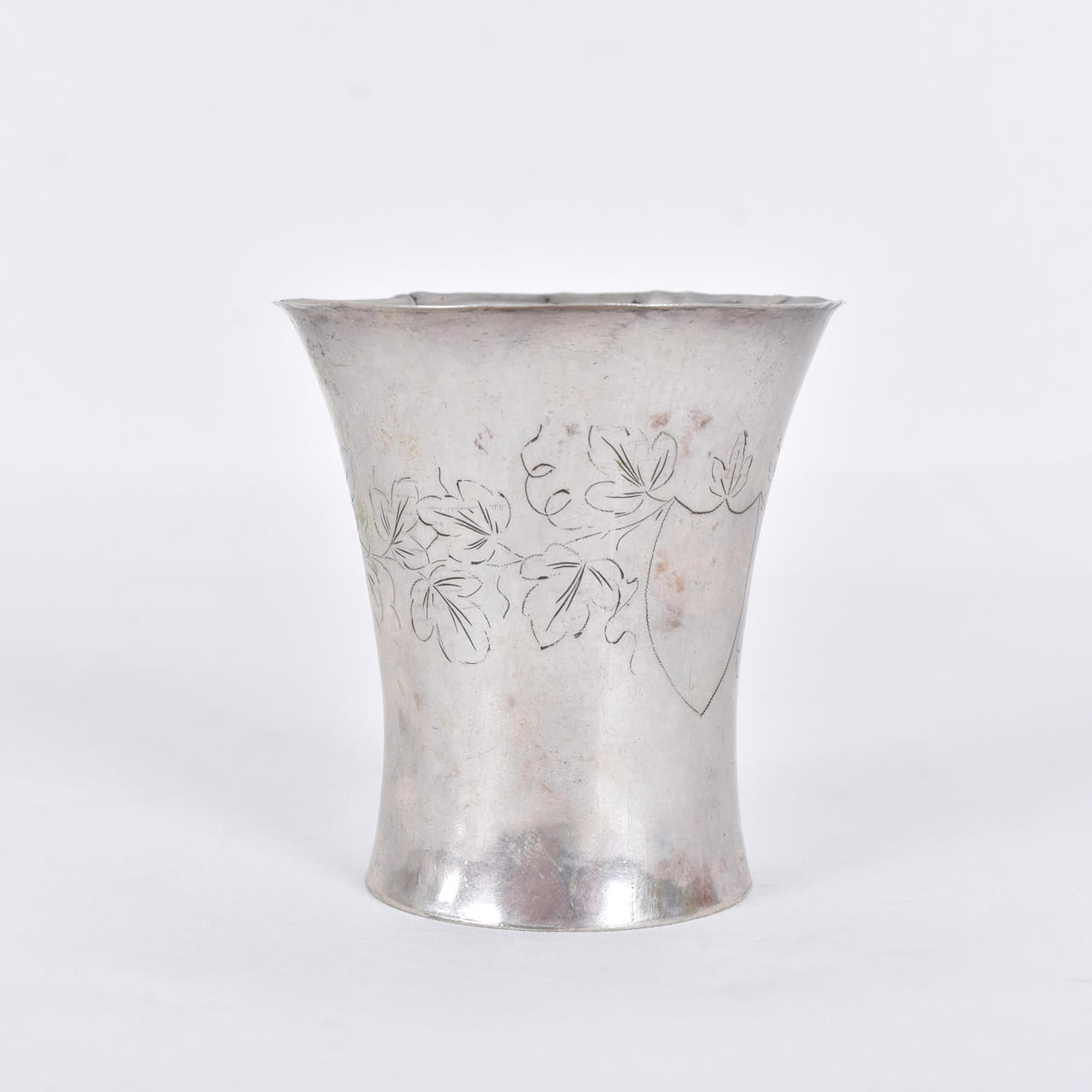 A silver German Empire beaker, early 19th century.