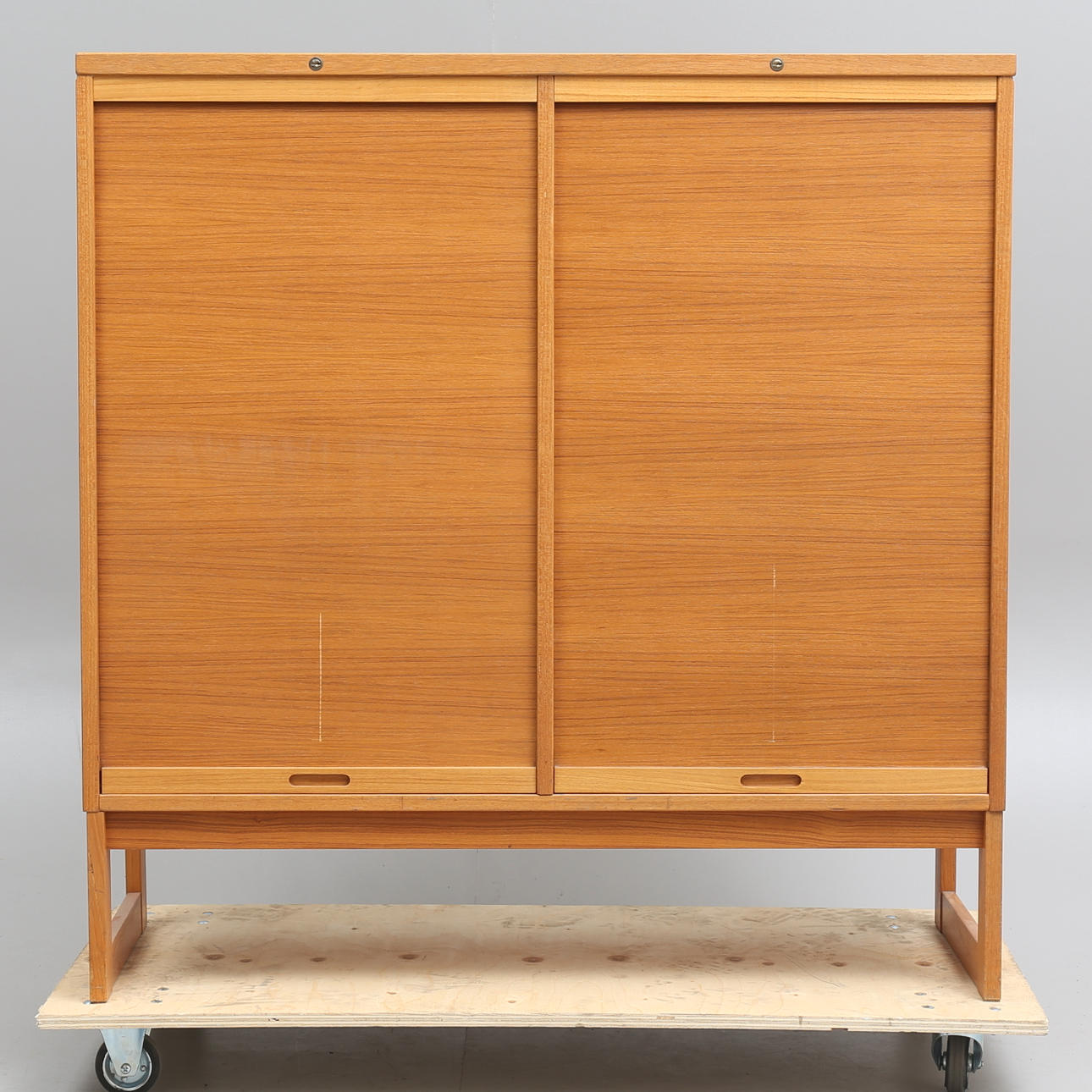 JALUSISKÅP, teak, 1900-talets mitt.