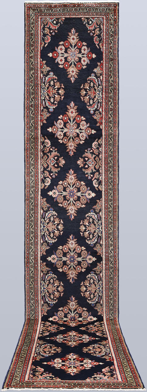 A HAMADAN CARPET, gallery model, 513 x 95 cm.
