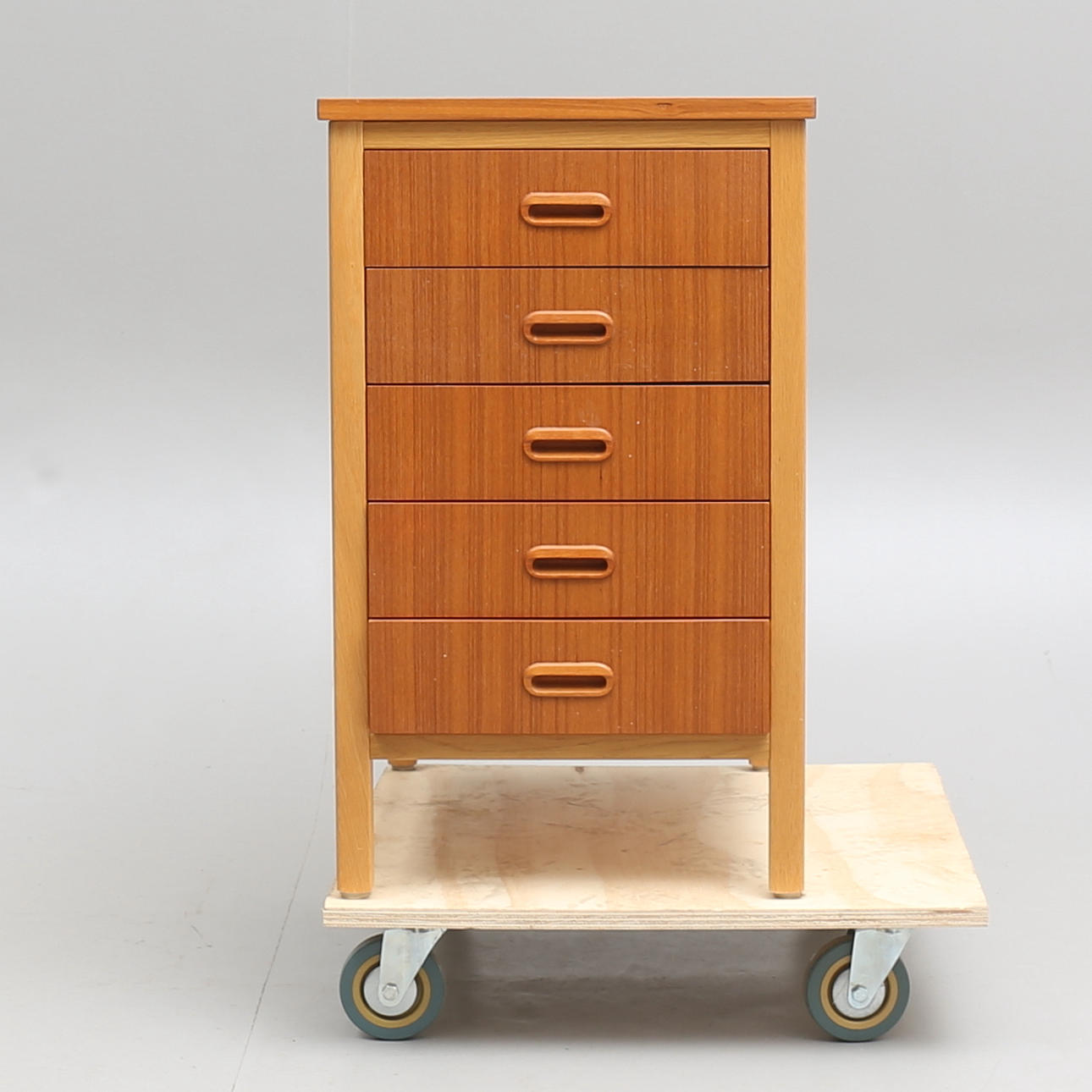 HURTS, teak/ek, 1900-talets mitt.