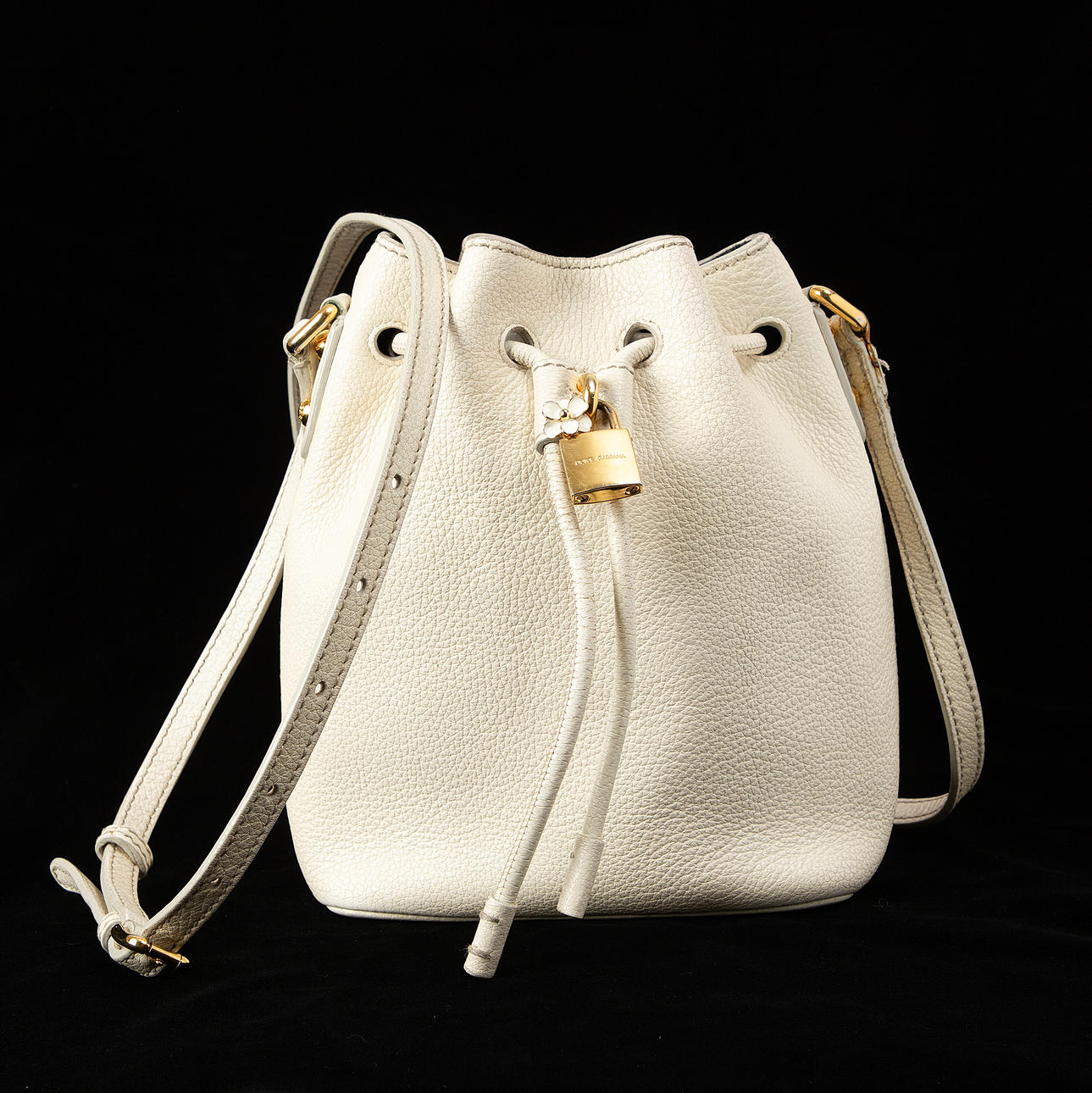 DOLCE & GABBANA. Bucket bag, leather.