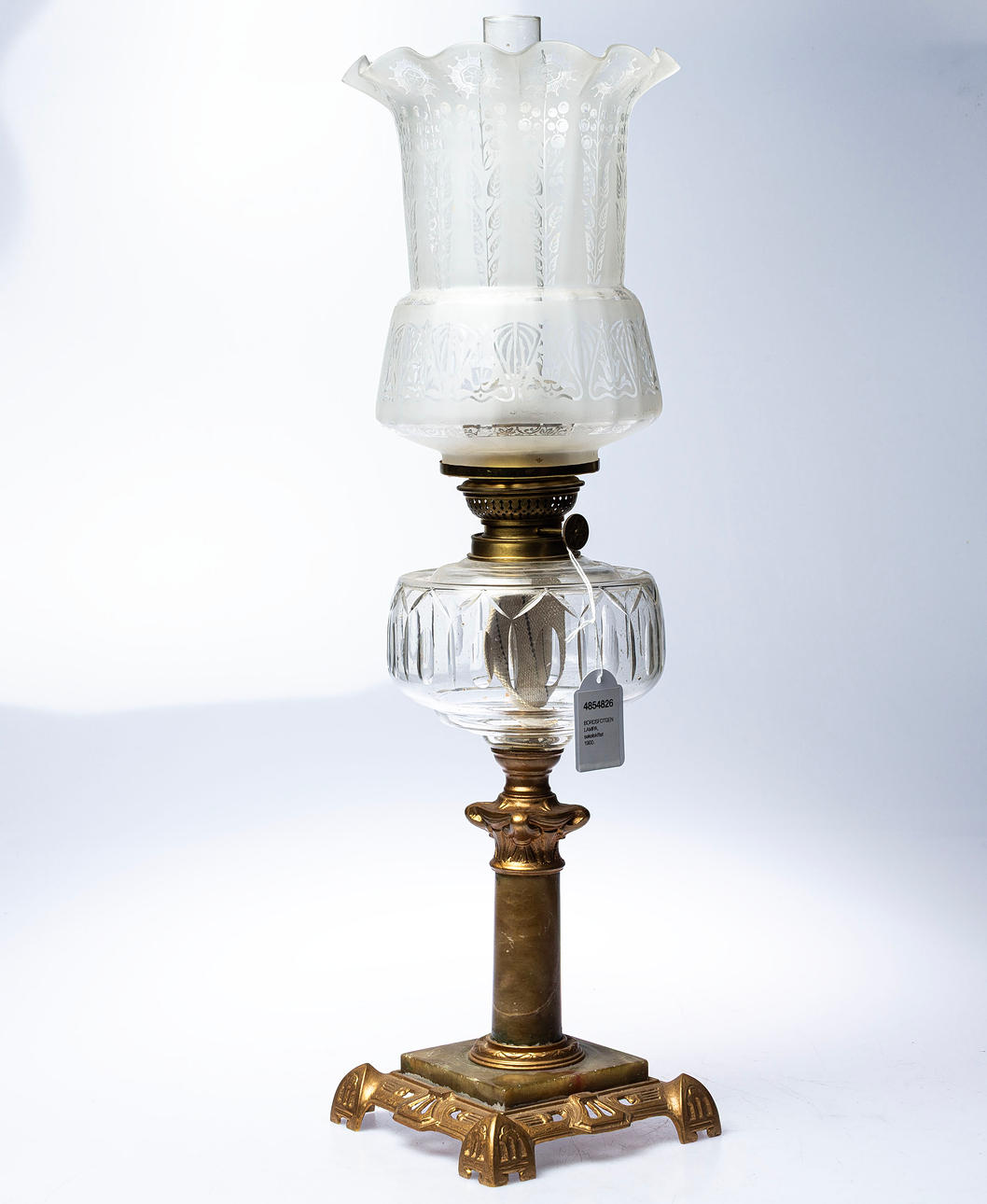 BORDSFOTGENLAMPA, sekelskiftet 1900.