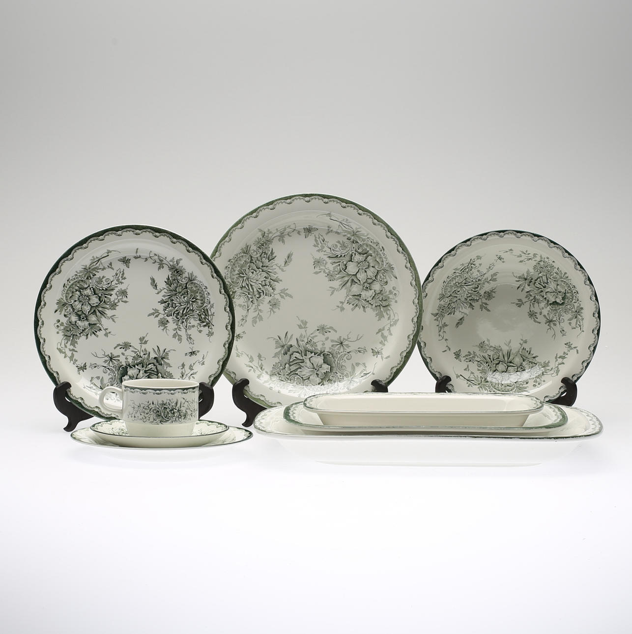 MATSERVIS, 57 delar, "Gröna Anna", Rörstrand, 1900-tal.