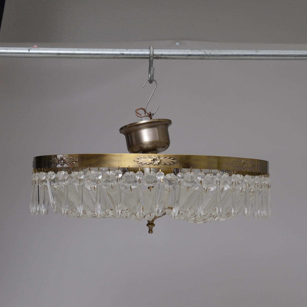 TAKPLAFOND, kristall.