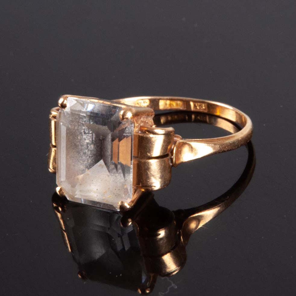 RING, 18k gold, 4,4 g.