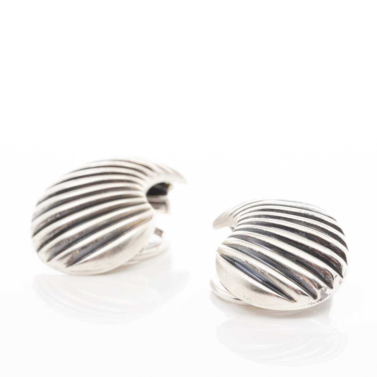 EARRINGS, Silver, K&L.