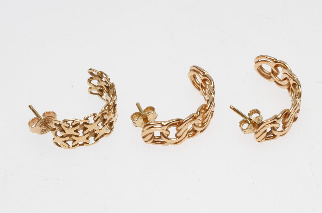 ÖRHÄNGEN, 3 st, 18k guld, vikt ca 9 gr.