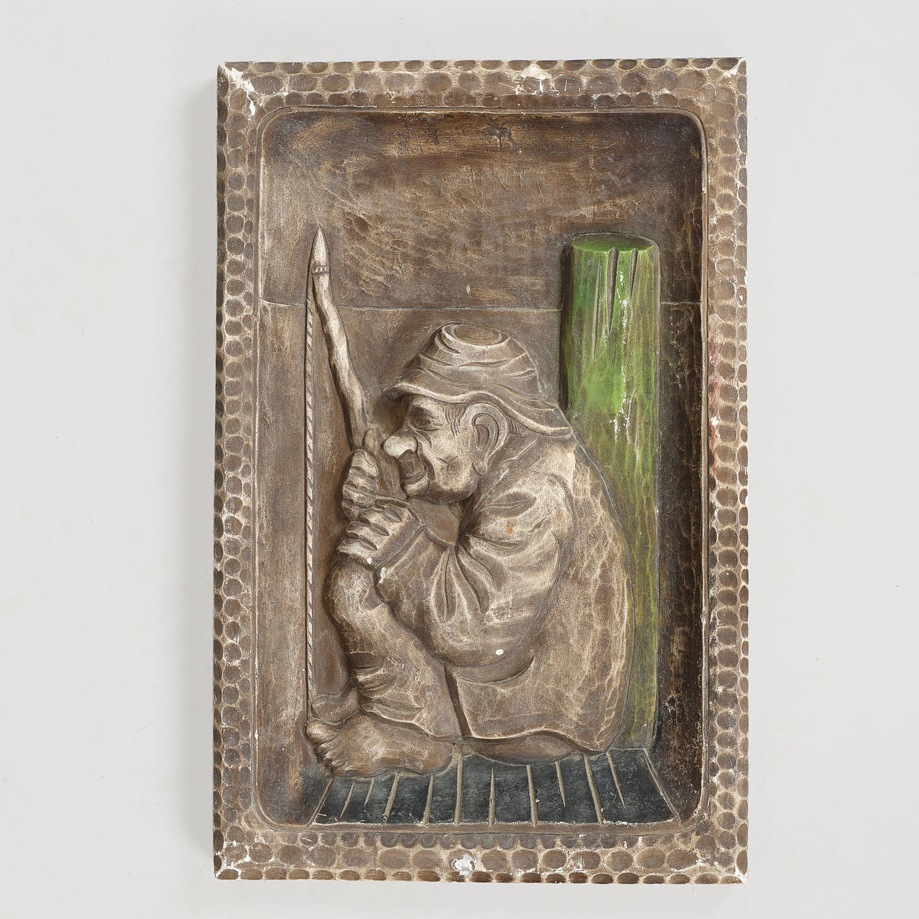 THOMAS DAM (1915-1989). EFTER. Relief i gips föreställande en fiskare, osignerad, Danmark, ca 1960-tal.