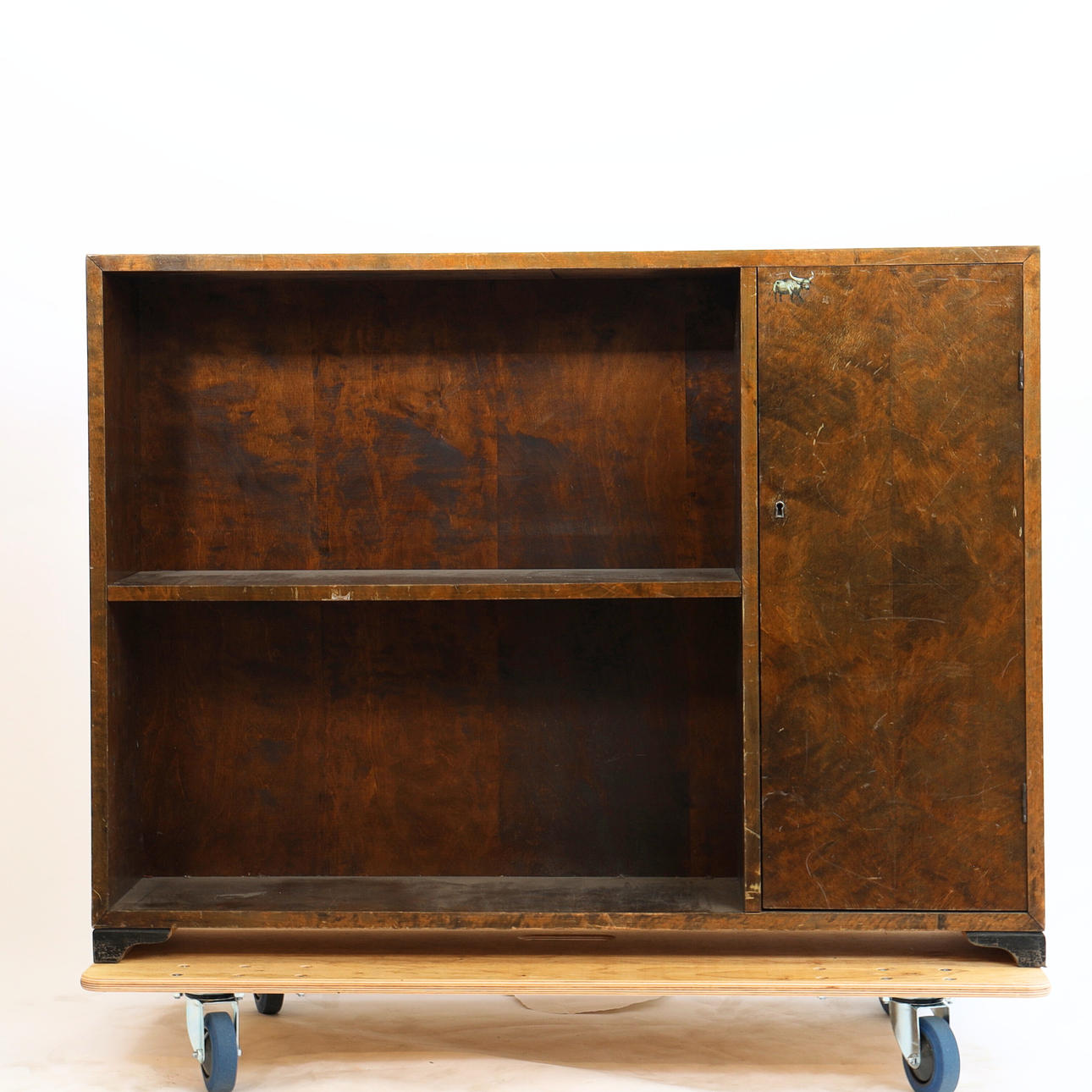 BOKHYLLA, 1920/1930-tal.