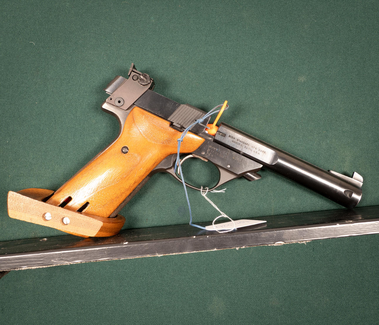 High & Standard Modell 107 Military kaliber 22lr. Tillv.nr 2186455 SE ...
