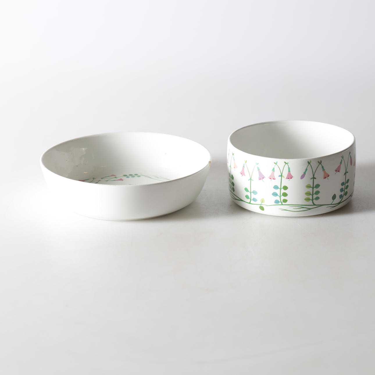 STIG LINDBERG. A set of 6 “Linnea” tableware pieces, Gustavsberg