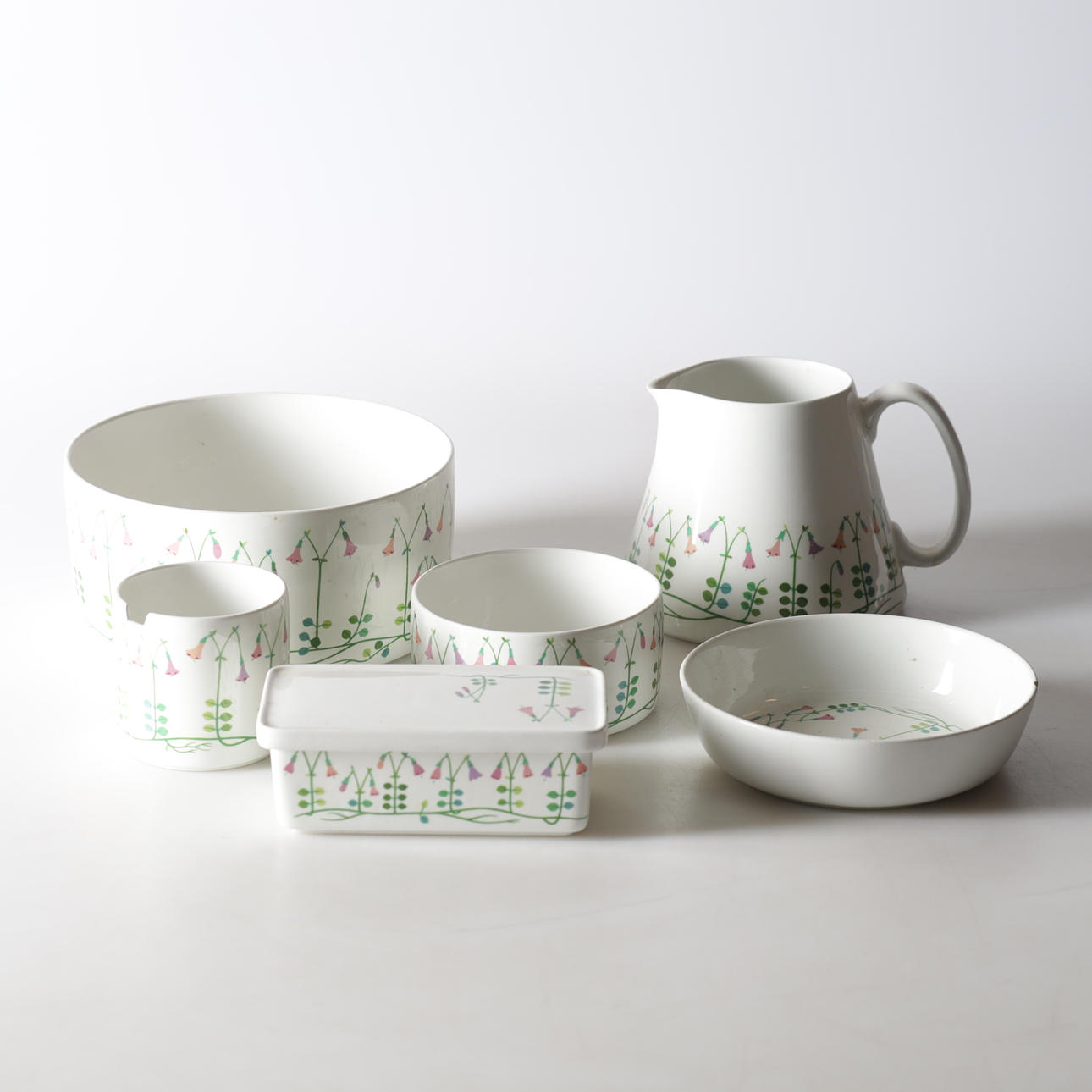 STIG LINDBERG. A set of 6 “Linnea” tableware pieces, Gustavsberg