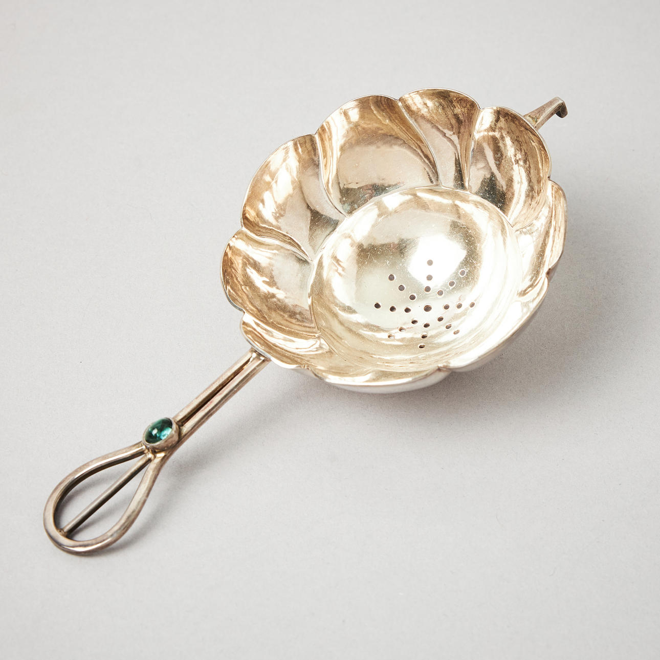 JAN BRUNK. A silver 925/1000 tea strainer, Nora 2003.