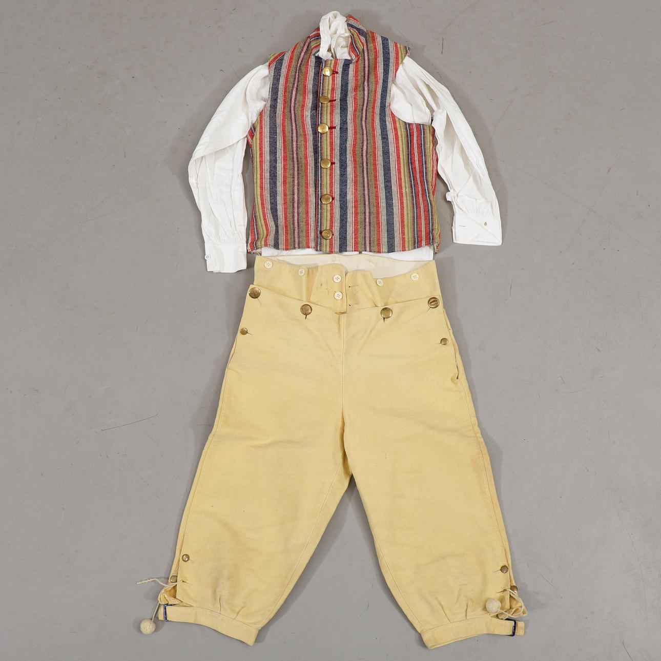 A mid 20th century male costume. Vintage & Designer Fashion - Auctionet