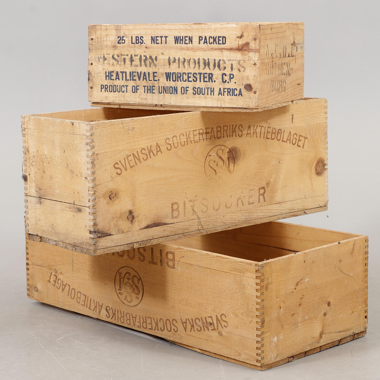 SOCKERLÅDOR, 3 st, trä, 1900-talets mitt.