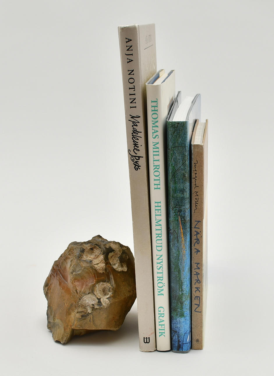 Böcker om svenska konstnärinnor. 4 Volymer.