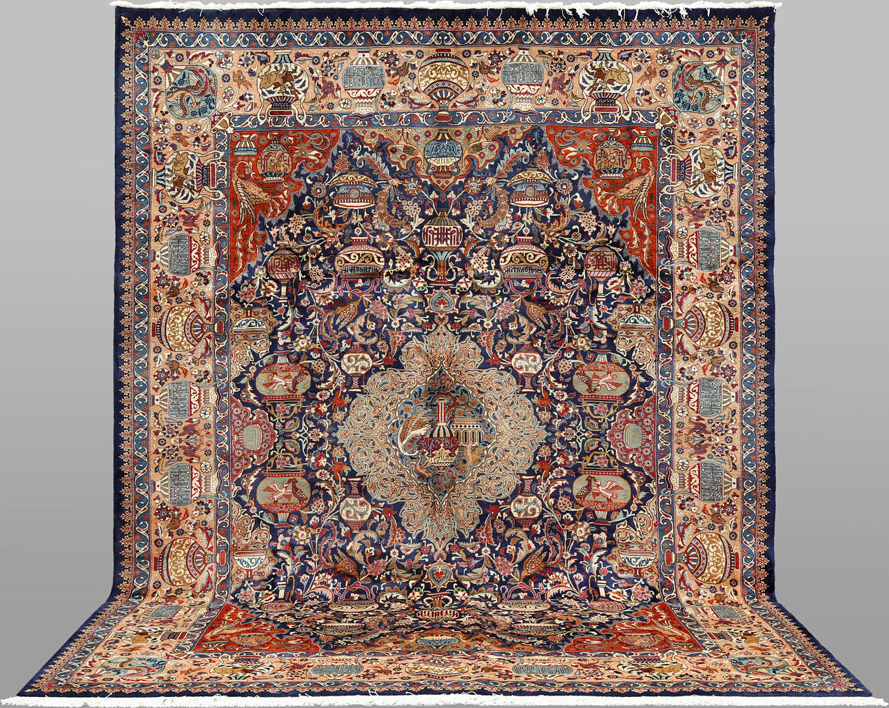 MATTA. Figural Kashmar fine, 397 x 303 cm.